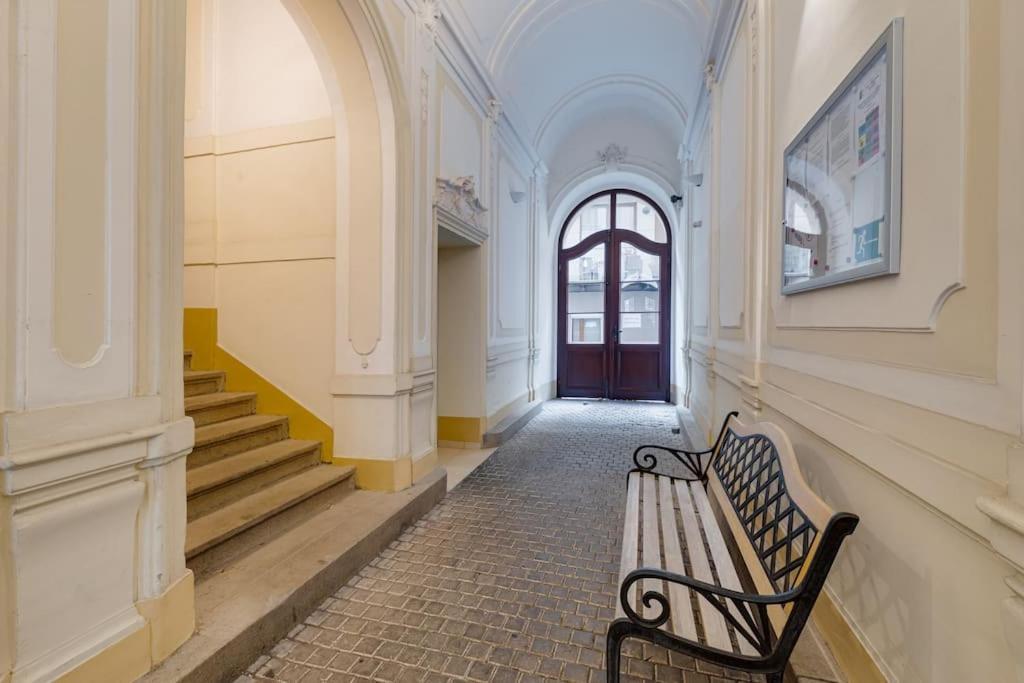 Deluxe Suite In Prime Location Прага Екстериор снимка